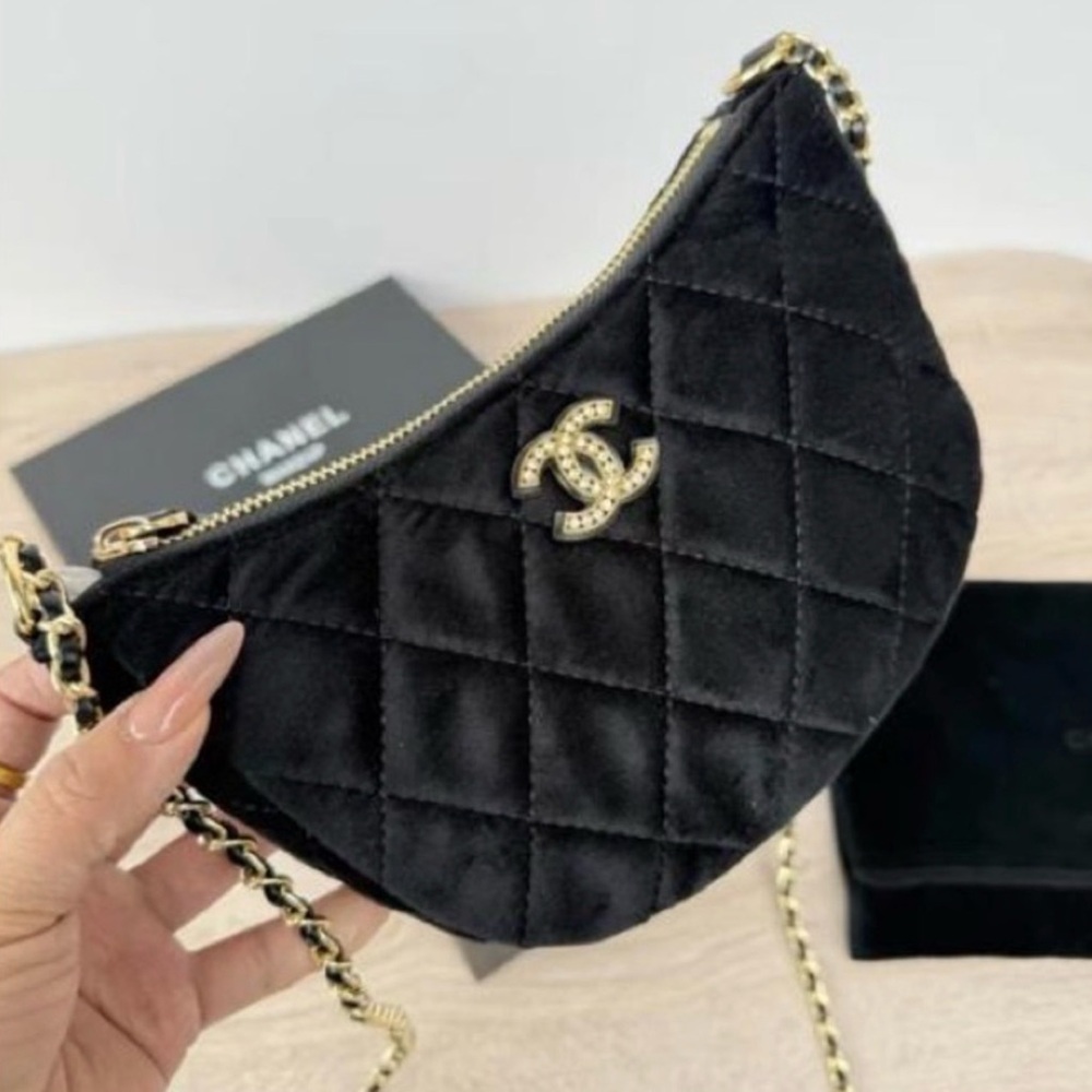 New CC Beautiful black velvet quilted crossbody bag